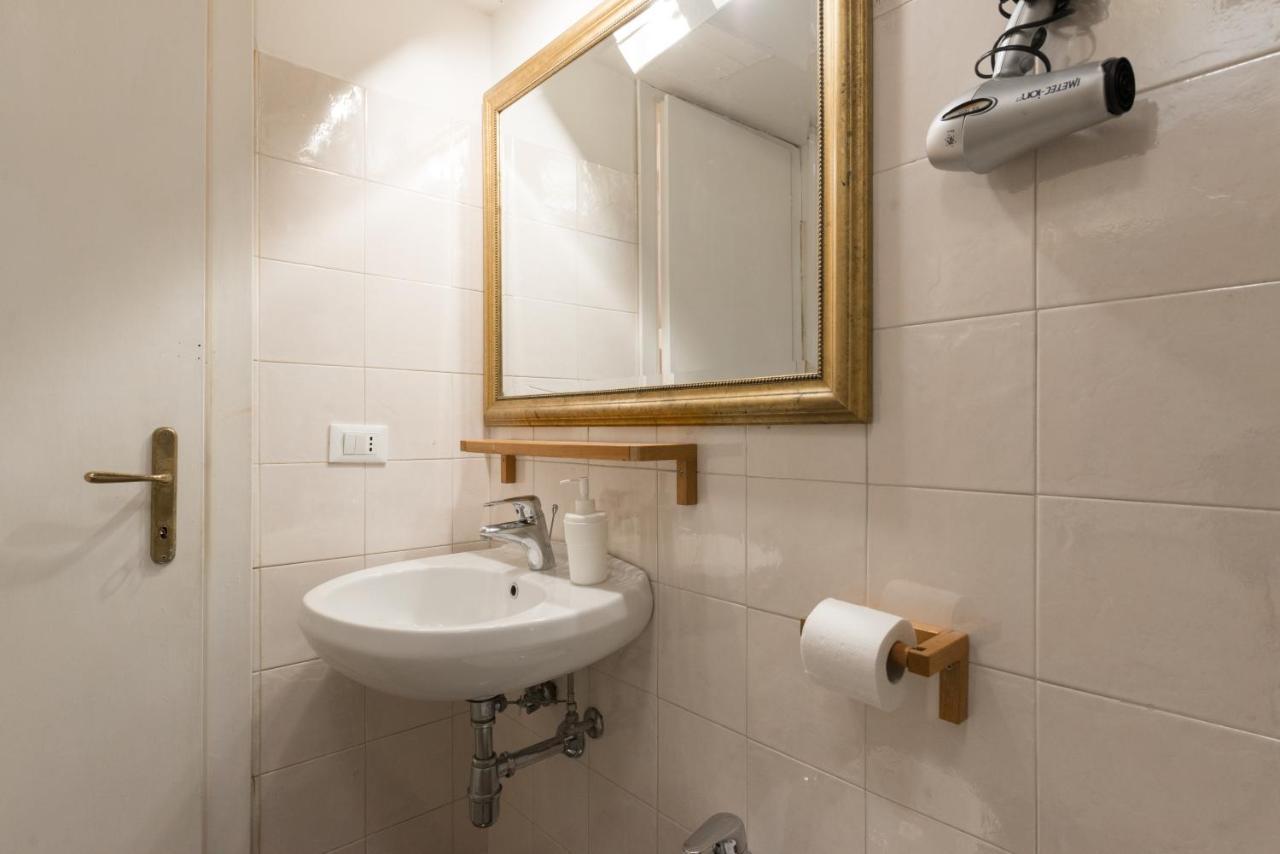 Duplex Montoro Apartment โรม ภายนอก รูปภาพ